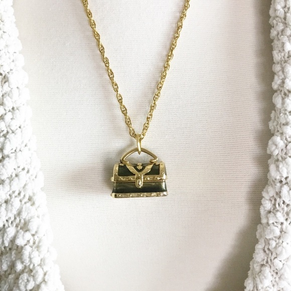 Barbara Mandrell Pendant Treasure Chest Locket - Picture 2 of 6